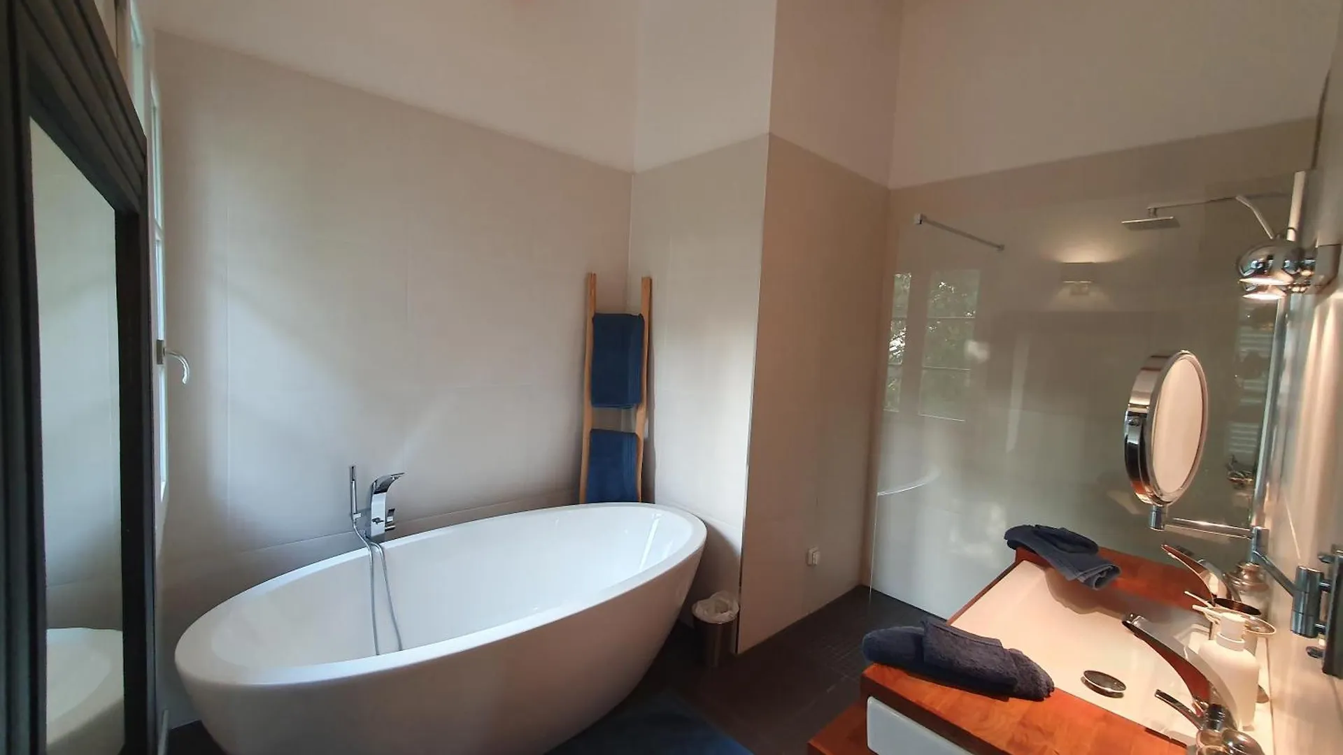 Holiday home Lou Pantai, House, 5 Bedrooms 8 Persons, Pool, Large Garden, 4Km From Aix En Provence Aix-en-Provence